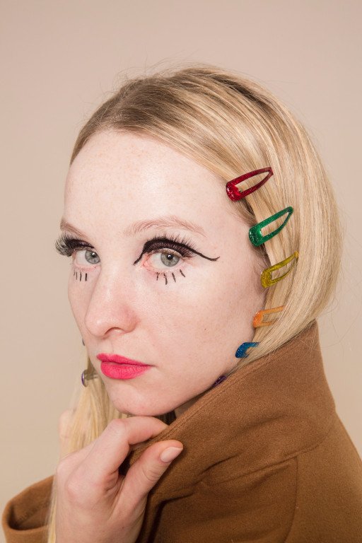 Perfecting Gwen Stefani's Eyeliner Technique